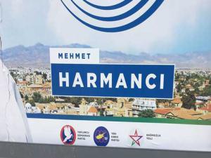 HARMANCI'NIN AFİŞLERİNDE DİKKAT ÇEKEN DETAY