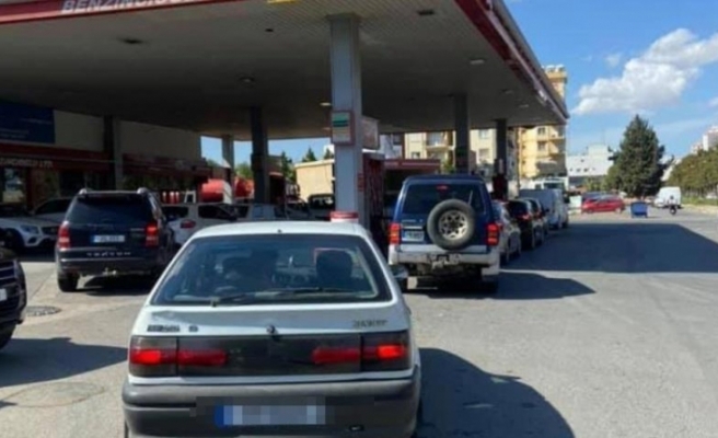 ÜLKEDE BENZİNCİLER İSYANDA...