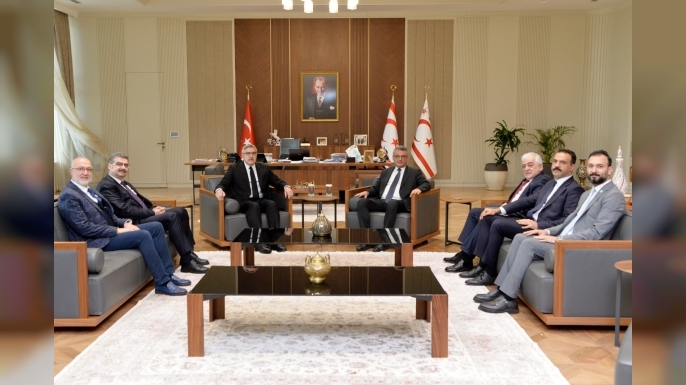 Cumhurbaşkanı Erhürman, AK Parti Genel Başkan Yardımcısı Hüseyin Yayman ve beraberindeki heyeti kabul etti