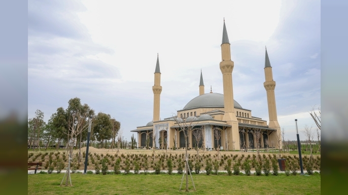 Yapımı tamamlanan Millet Camisi ramazana hazır