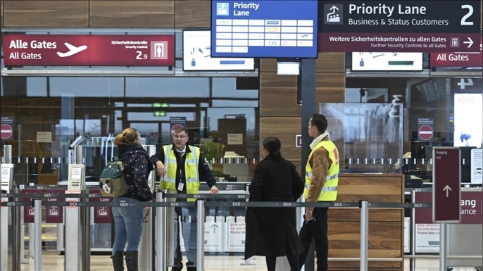 Berlin-Brandenburg Havalimanı'nda grev: 445 uçuş iptal edildi, 57 bin yolcu mağdur oldu