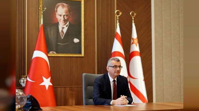 Erhürman: “Deniz altından kabloyla elektrik bağlantısı Kıbrıs-Türkiye-Yunanistan arasında kurulmalı”