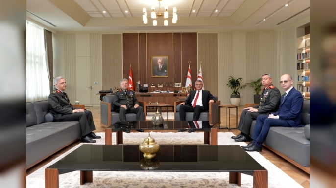 Erhürman, Kara Kuvvetleri Komutanı Orgeneral Tokel'i kabul etti