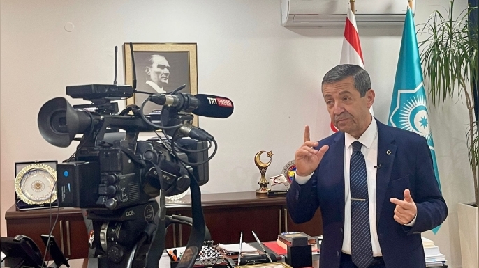 Ertuğruloğlu: "Rum Yönetiminin aşırı silahlanma politikası adayı tehlikeye attı"