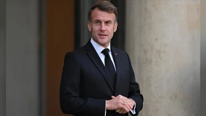 Macron, Güney Kıbrıs'a askeri varlıkların konuşlandırılması konusunda bölge liderleriyle görüştü