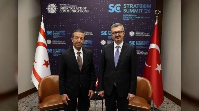 Türkiye İletişim Başkanı Duran, Dışişleri Bakanı Ertuğruloğlu ile bir araya geldi