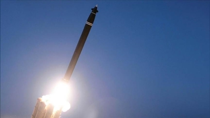 Kuzey Kore, test amacıyla misket bombası başlıklı taktik balistik füze fırlattığını açıkladı