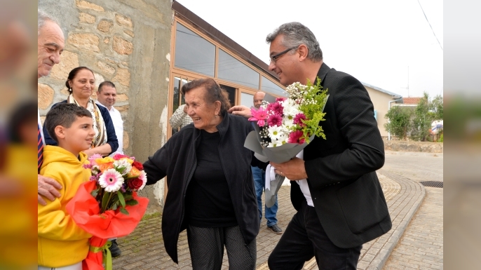Cumhurbaşkanı Erhürman Karapaşa Köyü'nü ziyaret etti