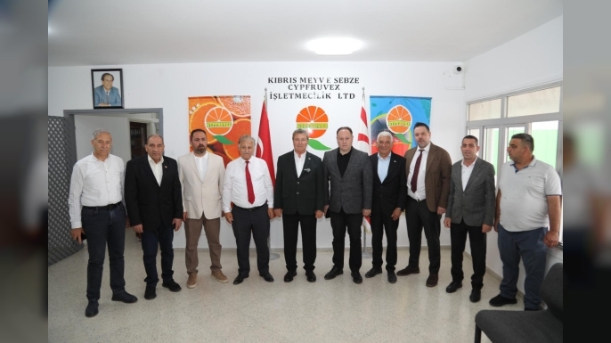 Üstel Güzelyurt Yeni Devlet Hastanesi ve Cypfruvex’teki soğuk hava deposu tesisinde incelemelerde bulundu