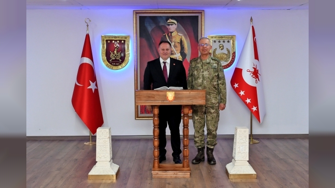 Meclis Başkanı Öztürkler, Korgeneral Topaloğlu’nu ziyaret etti