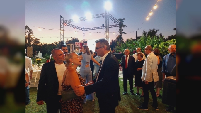 Cumhurbaşkanı Erhürman rahatsızlığı ardından 11 Temmuz Basın Günü resepsiyona katıldı