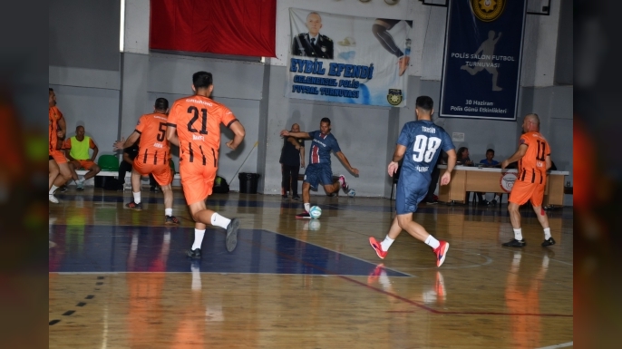 Polis Örgütü’nün kuruluş yıl dönümü dolayısıyla düzenlenen futsal turnuvası başladı