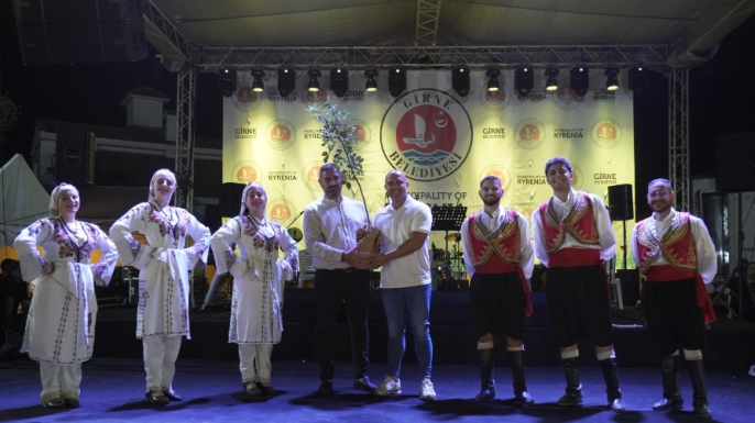 18. Girne Ozanköy Pekmez Festivali'nde bu gece Sinan Güzen konseri var