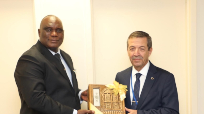 Dışişleri Bakanı Ertuğruloğlu, Gambiya Dışişleri Bakanı Njie ile bir araya geldi