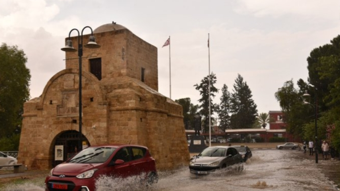 Meteoroloji, bugün saat 12.00’den 17.00’ye kadar kuvvetli yağış uyarısı yaptı