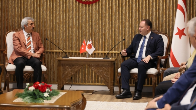 Öztürkler: “Kıbrıs Türk gençliğinin sesi izolasyonlardan büyüktür”