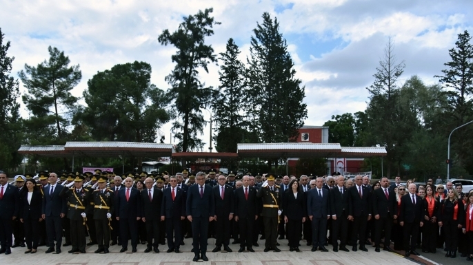 29 Ekim Cumhuriyet Bayramı... Lefkoşa Atatürk Anıtı'nda tören düzenlendi