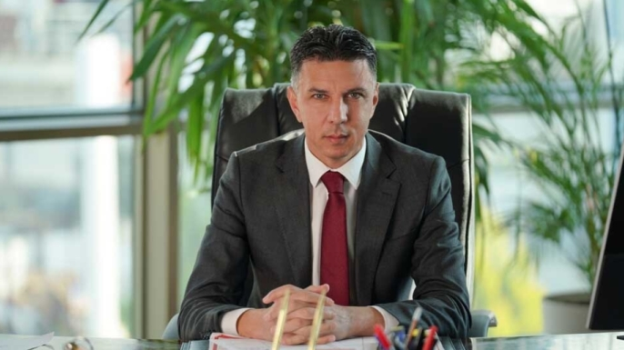 Amcaoğlu, Bosna Hersek’te düzenlenen turuvada dereceye giren çocukları kutladı