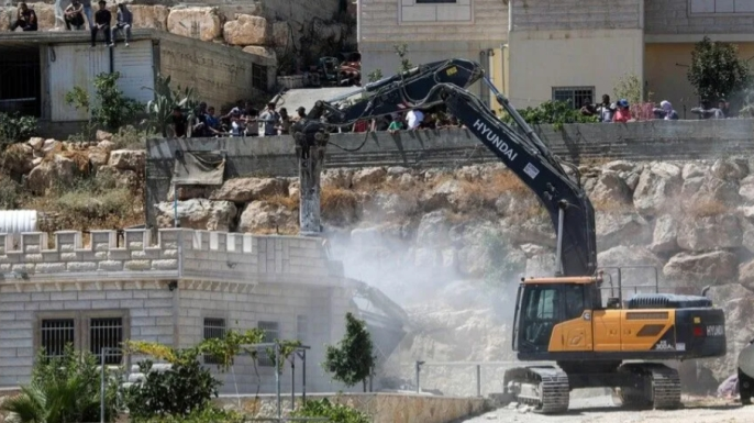 İsrail ordusu işgal altındaki Batı Şeria ve Doğu Kudüs'te Filistinlilere ait 3 evi yıktı