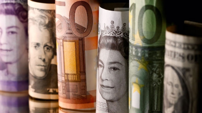 Sterlin 65,55 TL, euro 55,50 TL, dolar 49,50 TL’den işlem görüyor