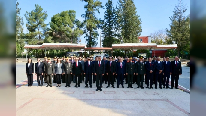 23 Nisan Ulusal Egemenlik ve Çocuk Bayramı törenlerle kutlanıyor… Lefkoşa Atatürk Anıtı’nda tören düzenlendi