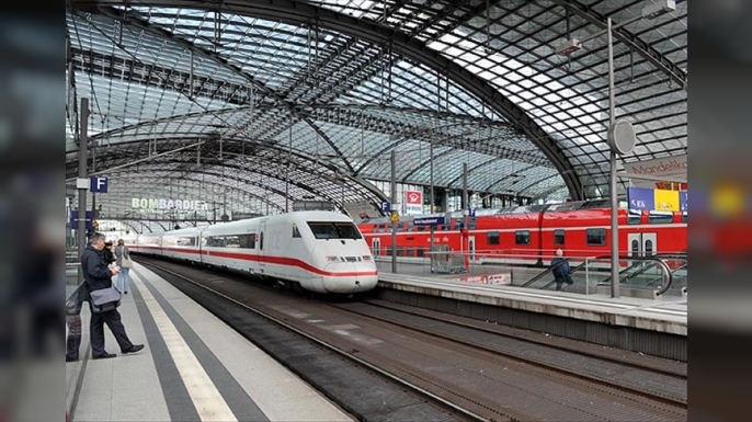 Almanya'da telsiz arızası nedeniyle ülke genelinde tren seferleri durduruldu