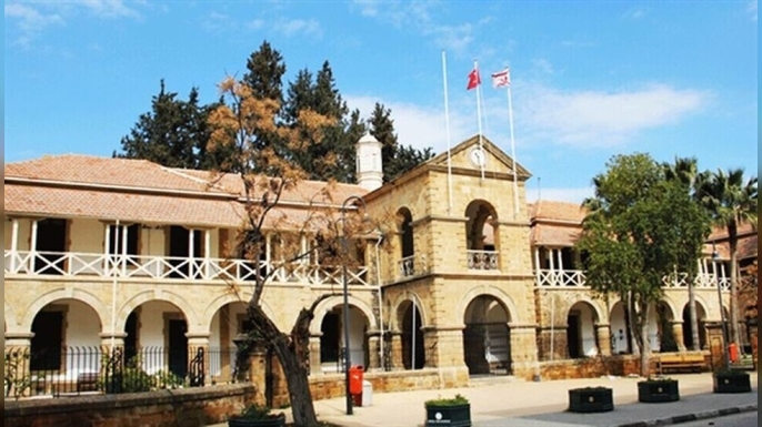 Anayasa Mahkemesi: “90 gün içinde Meclis’te yasallaşmayan yasa gücündeki kararnameler yürürlükten kalktı şeklinde yorumlanmalı”