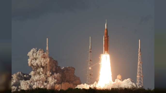 Artemis II mürettebatı, Ay'a yolculuğunda Dünya'dan yaklaşık 406 bin 700 kilometre uzaklaştı