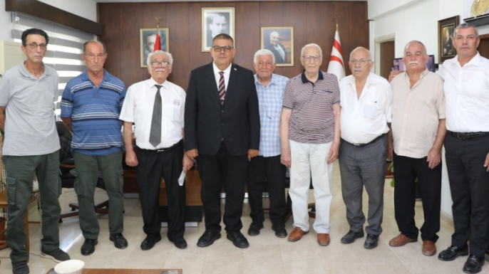 Berova, Emekli Mücahitler Derneği heyetini kabul etti