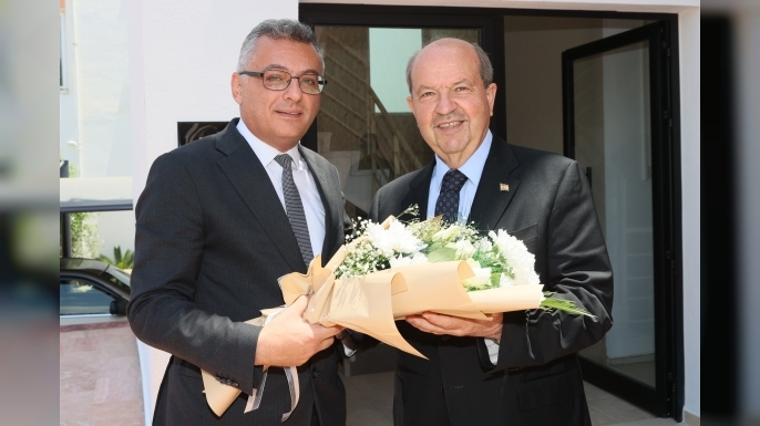 Cumhurbaşkanı Erhürman, eski cumhurbaşkanlarını ziyaret etti