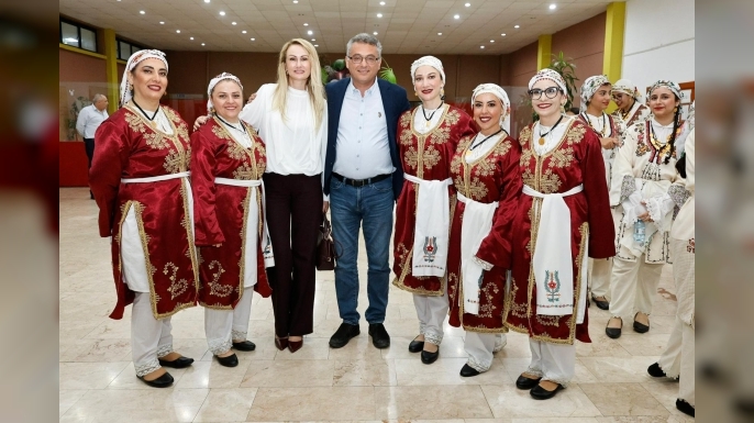 Cumhurbaşkanı Erhürman Kıbrıs Türk Halk Dansları Federasyonu 11. Halk Dansları Şöleni'ne katıldı
