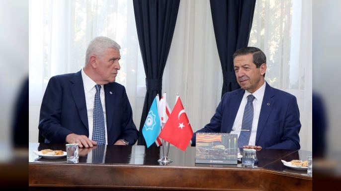 Dışişleri Bakanı Ertuğruloğlu, İYİ Parti heyetini kabul etti