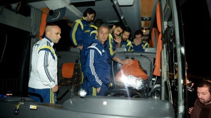 Fenerbahçe otobüsüne silahlı saldırı: Beş kişiye gözaltı kararı