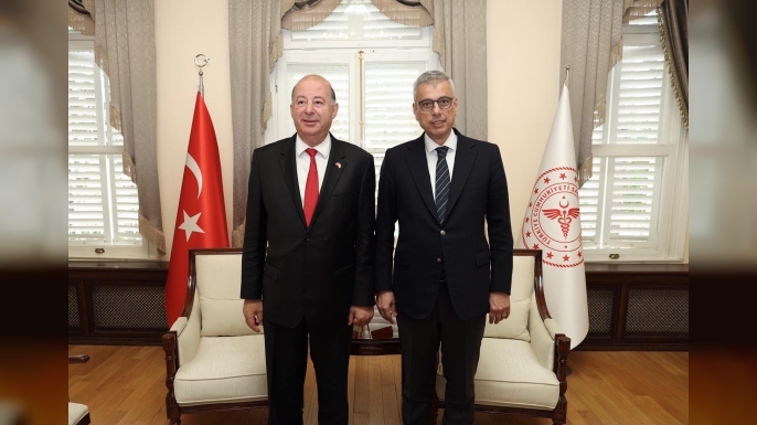 Hakan Dinçyürek, İstanbul’da Türkiye Sağlık Bakanı Memişoğlu ile görüştü