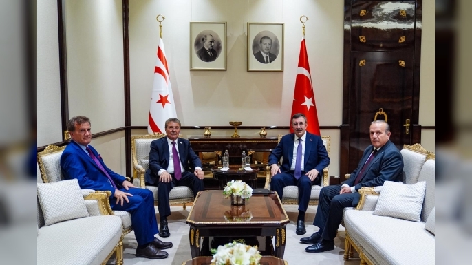 Hükümetin Ankara temasları… Üstel, Ataoğlu ve Arıklı Cevdet Yılmaz ile bir araya geldi