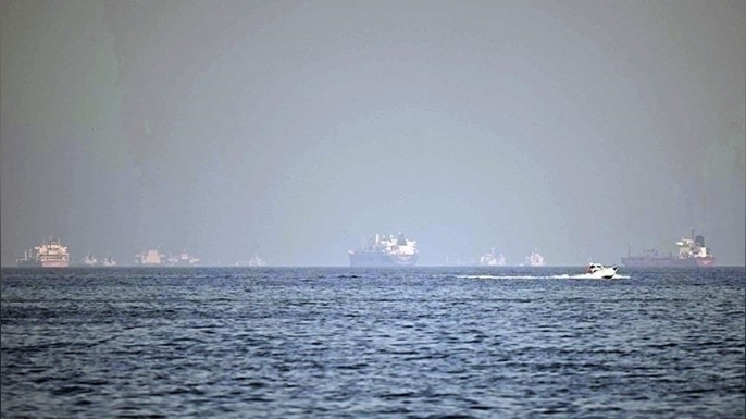 İran, Hürmüz Boğazı'ndan geçecek gemilere mayınlara karşı alternatif rota açıkladı
