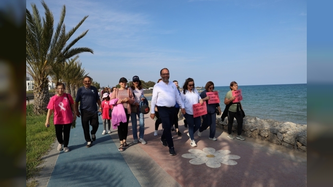 İskele’de kansere karşı farkındalık yürüyüşü düzenlendi