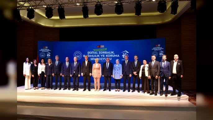 KKTC-TC iş birliğinde “Dijital Zorbalık, Bağımlılık ve Koruma Sempozyumu” yapılıyor