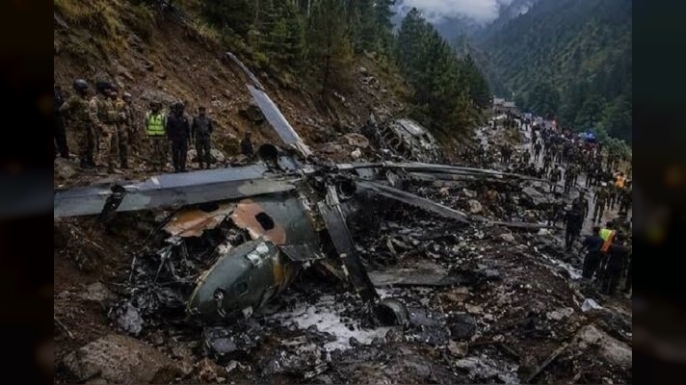 Pakistan'ın Azad Cammu Keşmir bölgesindeki helikopter kazasında 22 asker öldü