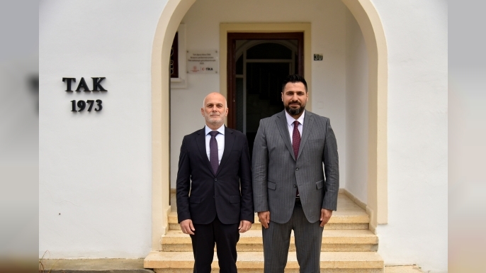 Türkiye Cumhuriyeti Lefkoşa Büyükelçiliği’nin yeni İletişim Müşaviri Recep Şehitoğlu, TAK’ı ziyaret etti