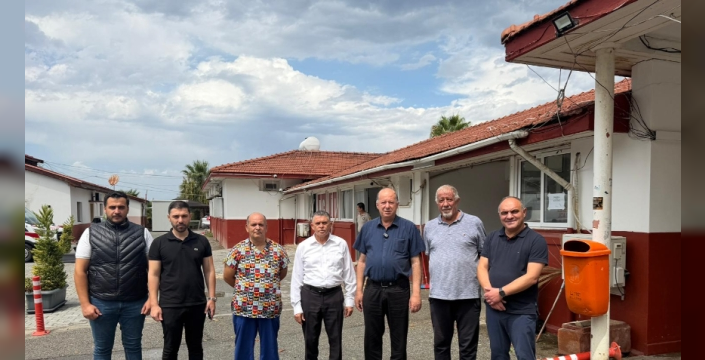 Dinçyürek, olumsuz hava koşullarından etkilenen Cengiz Topel Hastanesi’nde incelemelerde bulundu