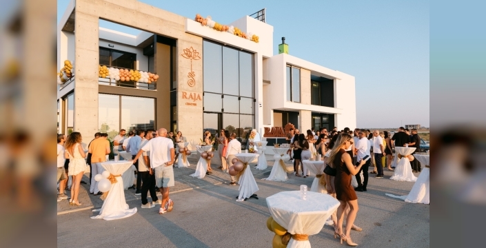 Raja Center kapılarını açtı...