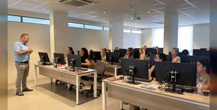 Öğretmenlere yönelik hizmet içi eğitim programı devam ediyor