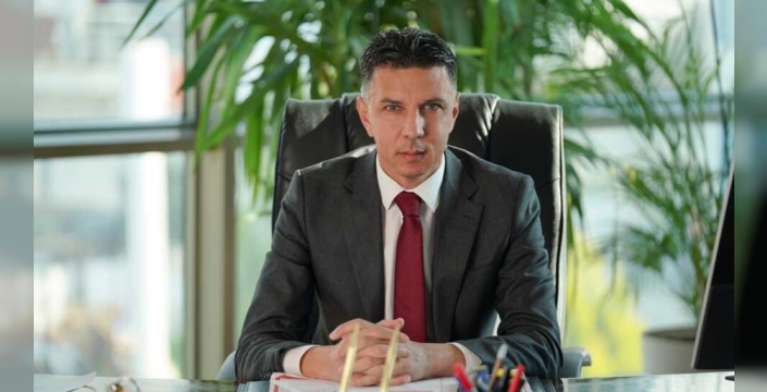 Amcaoğlu, Bosna Hersek’te düzenlenen turuvada dereceye giren çocukları kutladı