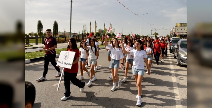 23 Nisan Ulusal Egemenlik ve Çocuk Bayramı kutlamaları Lefkoşa’da kortejle başladı