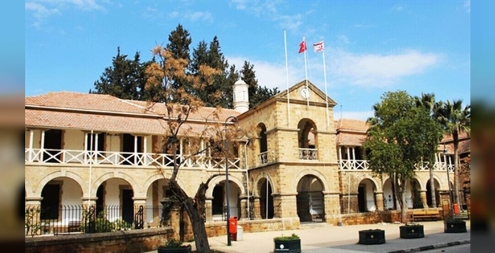 Anayasa Mahkemesi: “90 gün içinde Meclis’te yasallaşmayan yasa gücündeki kararnameler yürürlükten kalktı şeklinde yorumlanmalı”