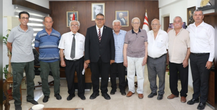 Berova, Emekli Mücahitler Derneği heyetini kabul etti