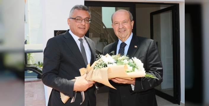 Cumhurbaşkanı Erhürman, eski cumhurbaşkanlarını ziyaret etti