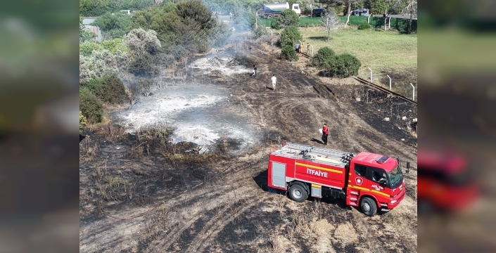 Güzelyurt - Kalkanlı’da yangın…30 dönümlük alandaki kuru otlar, 10 dönüm biçilmemiş buğday ve ağaçlar yandı