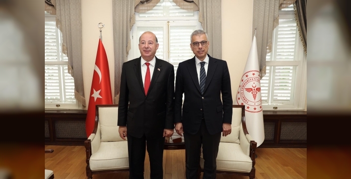 Hakan Dinçyürek, İstanbul’da Türkiye Sağlık Bakanı Memişoğlu ile görüştü